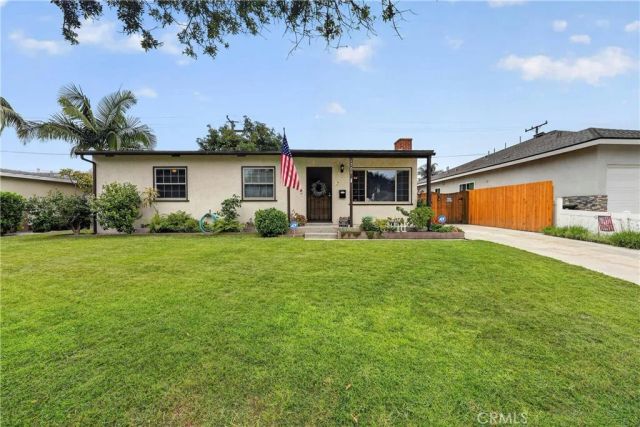 1700 W Ash, Fullerton, CA 92833