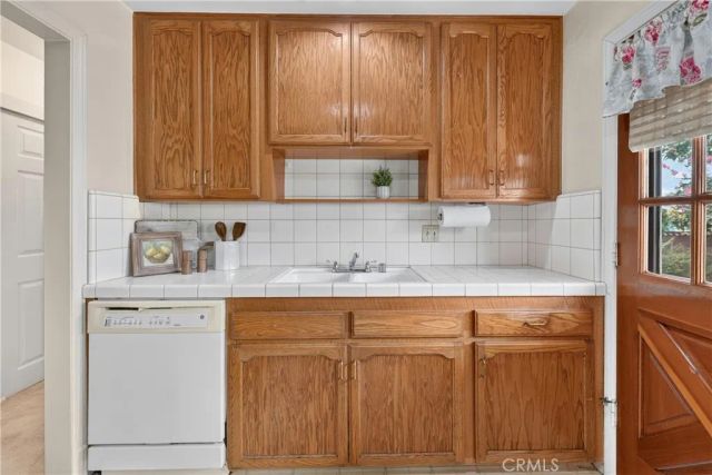 1700 W Ash, Fullerton, CA 92833