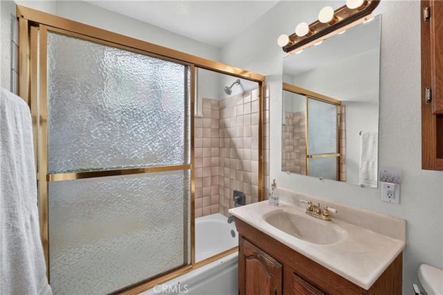 1700 W Ash, Fullerton, CA 92833
