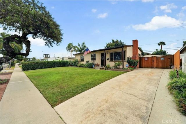 1700 W Ash, Fullerton, CA 92833