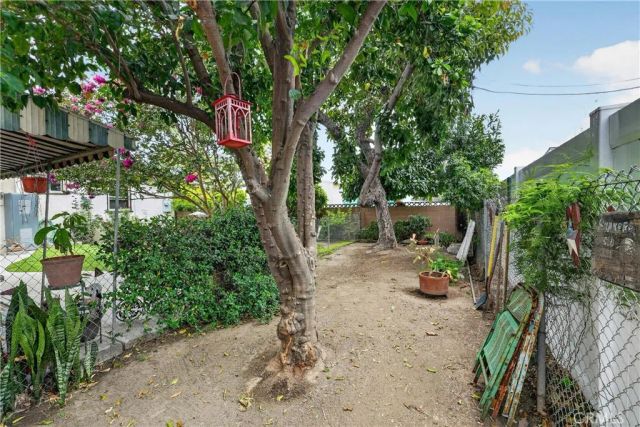 1700 W Ash, Fullerton, CA 92833