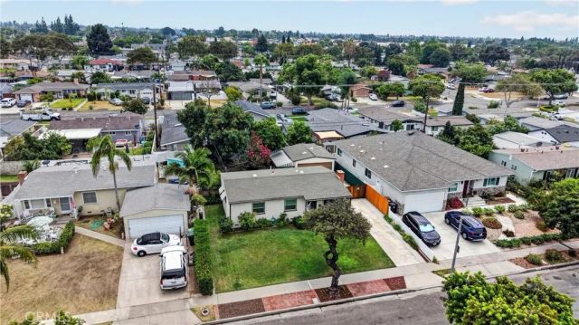 1700 W Ash, Fullerton, CA 92833