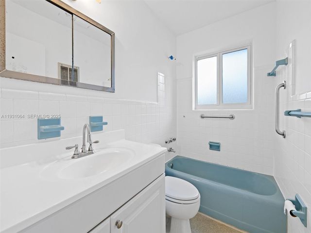 5334 Balsam Ter, Plantation, FL 33317