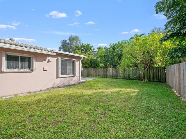 5334 Balsam Ter, Plantation, FL 33317