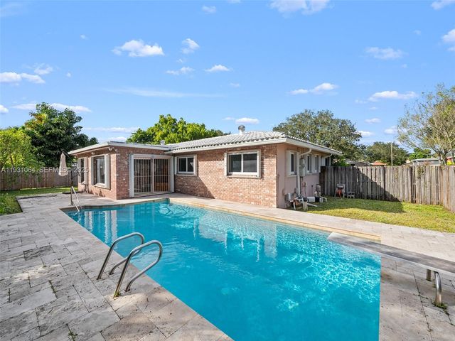 5334 Balsam Ter, Plantation, FL 33317