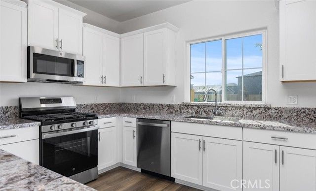 1482 W Clara, Fowler, CA 93625