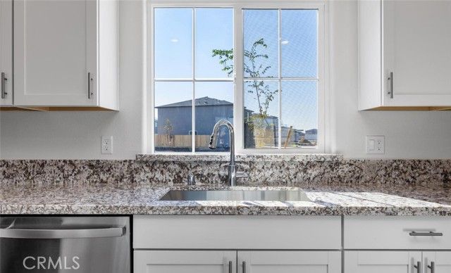 1482 W Clara, Fowler, CA 93625