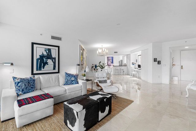 550 SE Mizner Boulevard B309, Boca Raton, FL 33432
