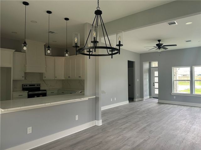 2591 Dove Crossing Lane, Navasota, TX 77868