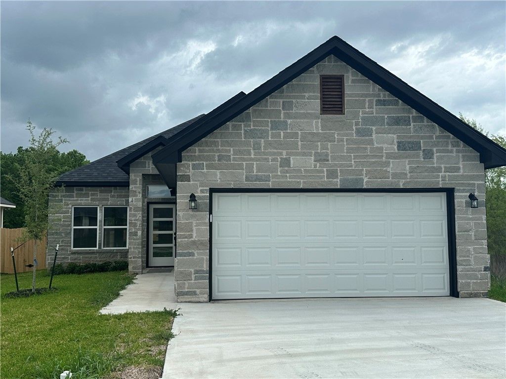 2591 Dove Crossing Lane, Navasota, TX 77868