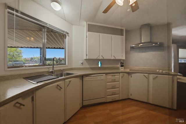 7272 Anchor Dr, Clearlake, CA 95422