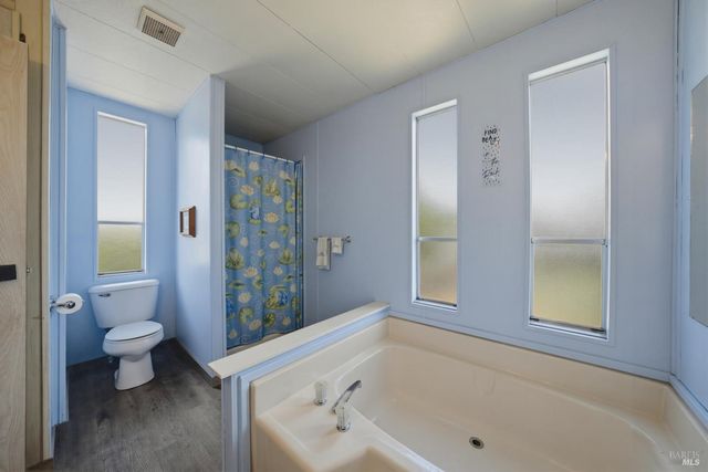 7272 Anchor Dr, Clearlake, CA 95422