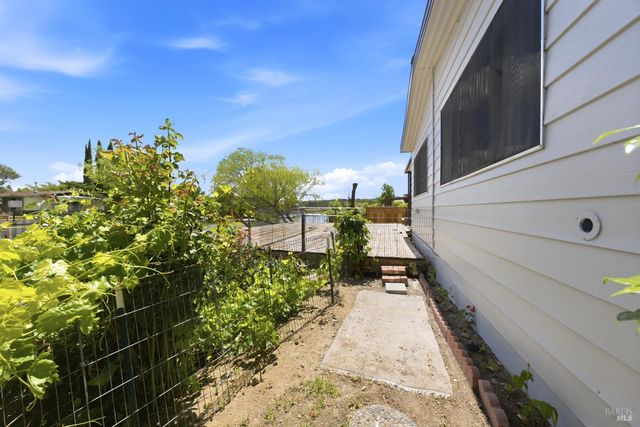 7272 Anchor Dr, Clearlake, CA 95422
