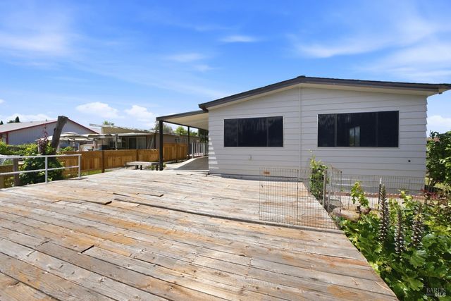7272 Anchor Dr, Clearlake, CA 95422