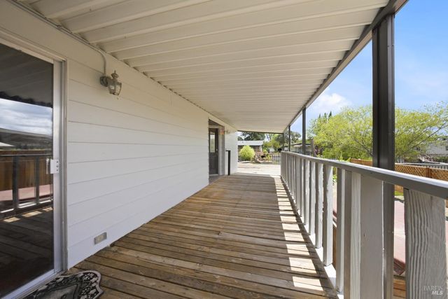 7272 Anchor Dr, Clearlake, CA 95422