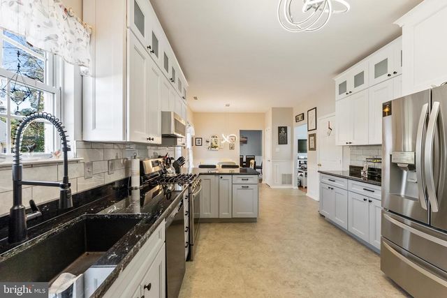 58 IRVING CT, Mays Landing, NJ 08330