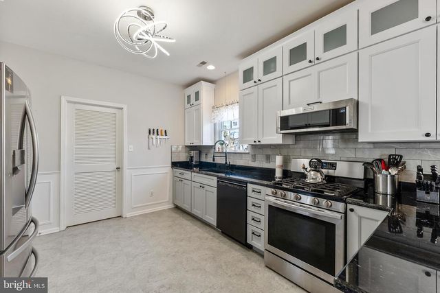 58 IRVING CT, Mays Landing, NJ 08330