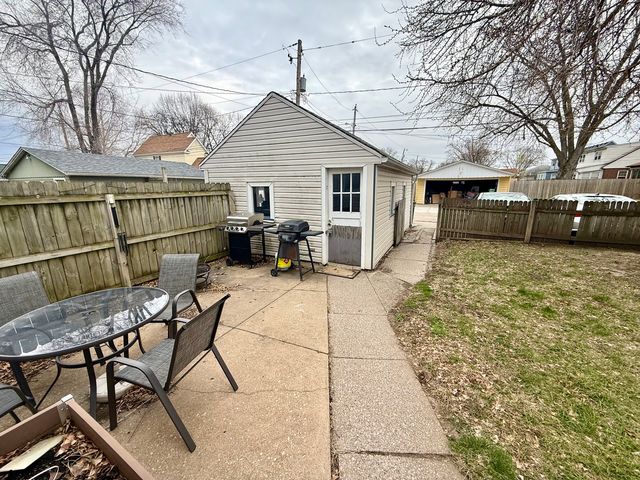 4512 18th Avenue, Rock Island, IL 61201