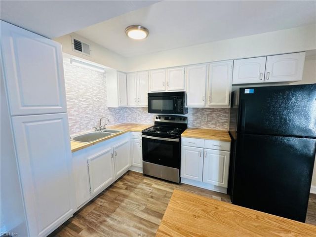 615 W Ocean View Ave Apt C, Norfolk, VA 23503