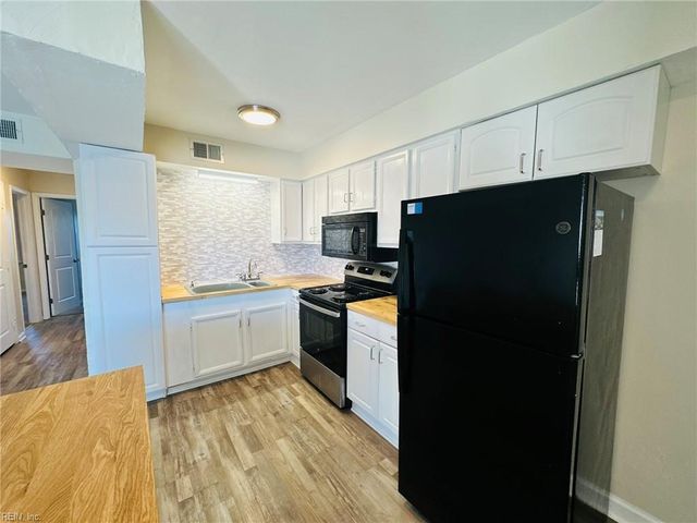 615 W Ocean View Ave Apt C, Norfolk, VA 23503