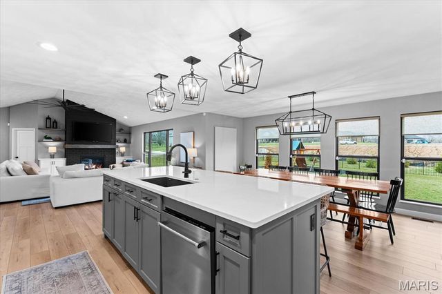 501 Master Court, Shiloh, IL 62221