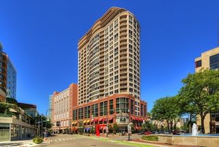 807 DAVIS Street 1608, Evanston, IL 60201