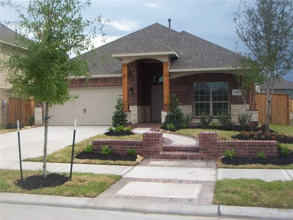 18907 Cove Pointe Dr Drive, Cypress, TX 77433