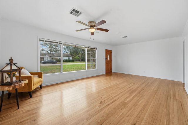 114 Taft Avenue, Cleveland, TX 77327