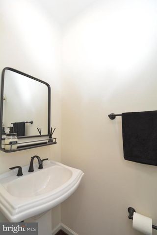 22305 BROADWAY AVE, Clarksburg, MD 20871