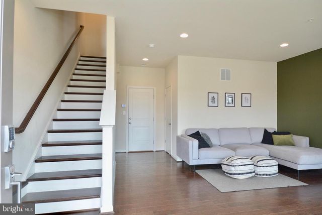 22305 BROADWAY AVE, Clarksburg, MD 20871