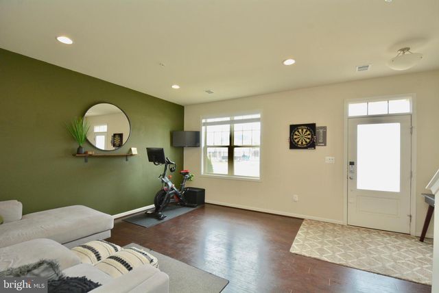 22305 BROADWAY AVE, Clarksburg, MD 20871