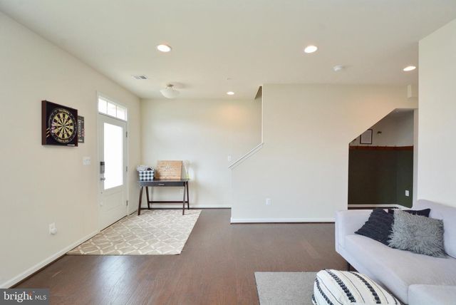 22305 BROADWAY AVE, Clarksburg, MD 20871