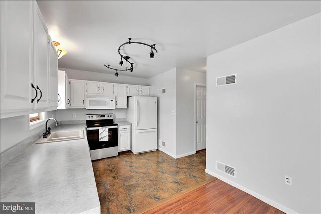 164 LINDA TER, Ephrata, PA 17522