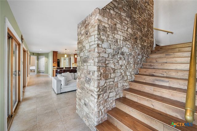 318 Remington Drive, Bergheim, TX 78004