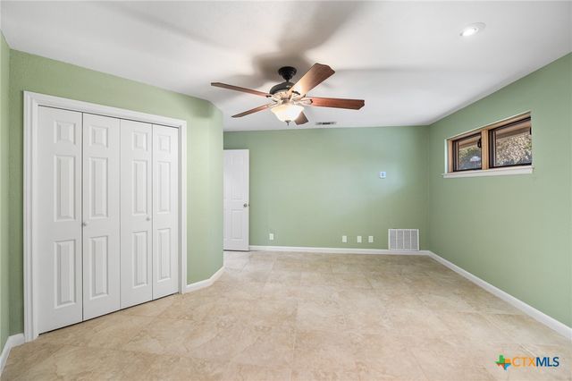 318 Remington Drive, Bergheim, TX 78004