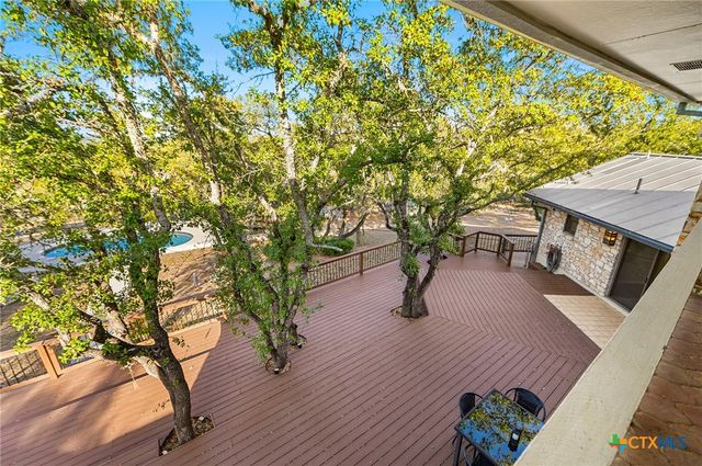 318 Remington Drive, Bergheim, TX 78004