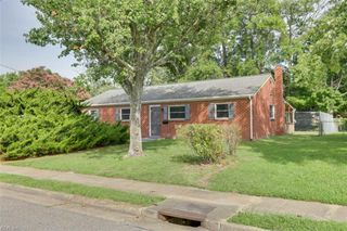 472 Duchess CT, Hampton, VA 23669