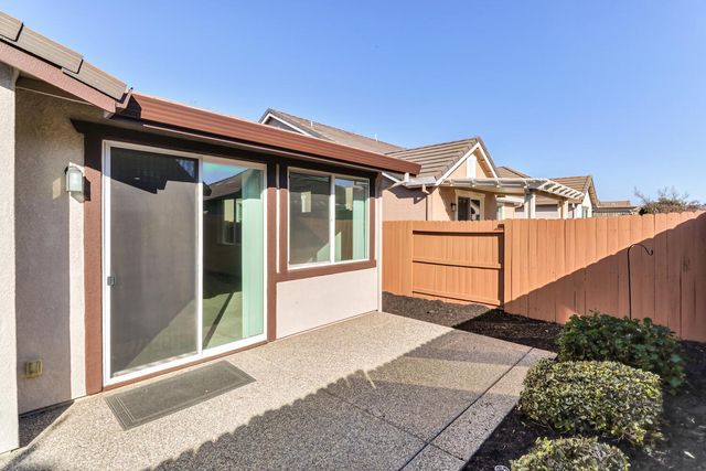 7820 Barnsley Way, Elk Grove, CA 95757