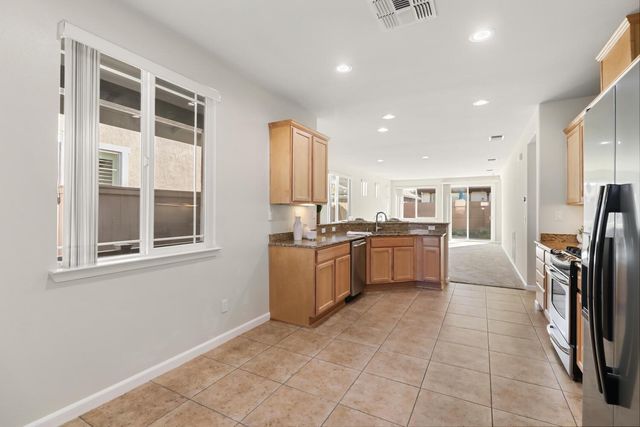 7820 Barnsley Way, Elk Grove, CA 95757