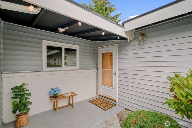 15821 14th Avenue SW, Burien, WA 98166