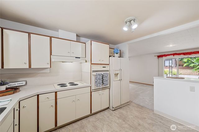 15821 14th Avenue SW, Burien, WA 98166
