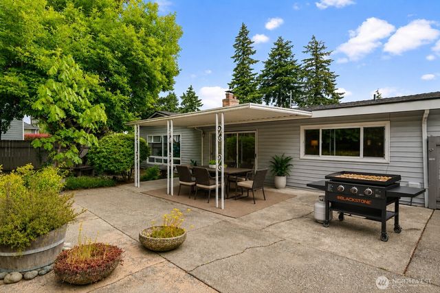 15821 14th Avenue SW, Burien, WA 98166