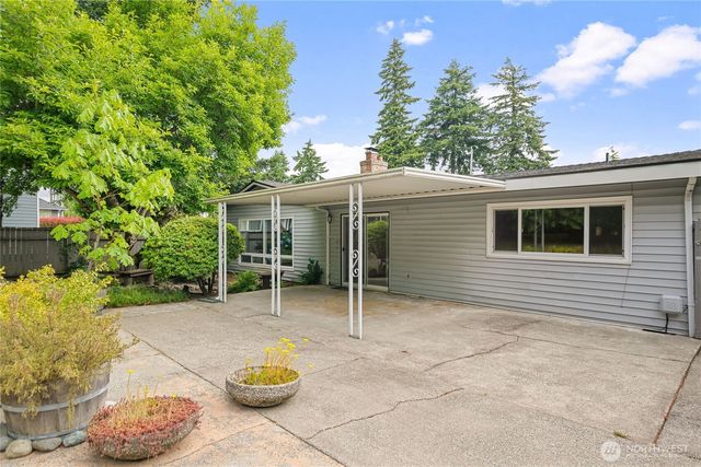 15821 14th Avenue SW, Burien, WA 98166