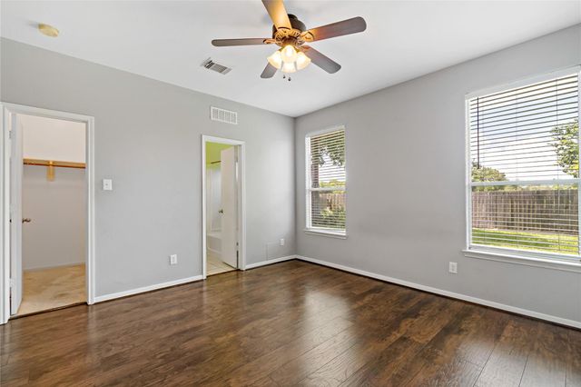 5425 Jefferson Street, Pearland, TX 77584