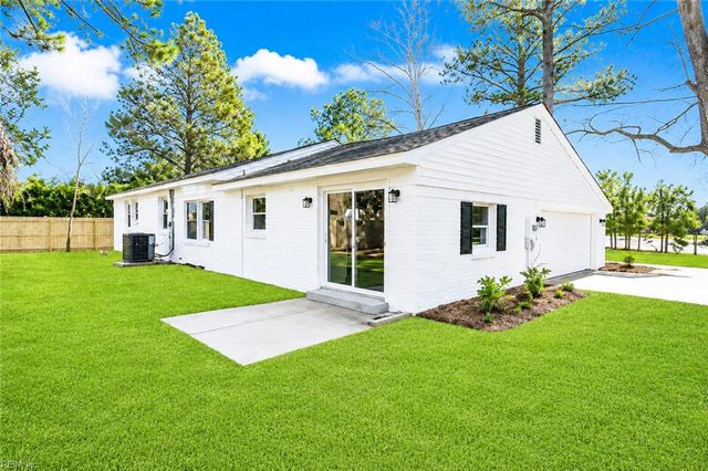 2300 Plantation DR, Virginia Beach, VA 23454