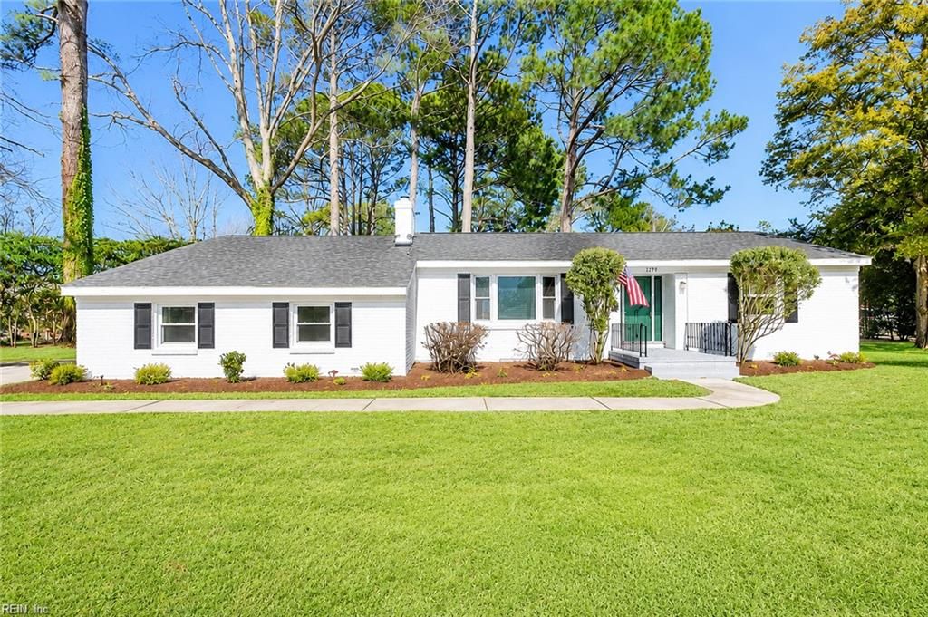 2300 Plantation DR, Virginia Beach, VA 23454