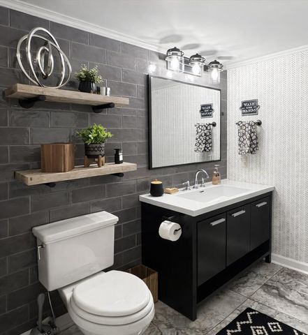 9272 11th AVENUE, Pleasant Prairie, WI 53158