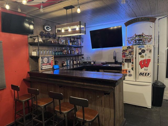 9272 11th AVENUE, Pleasant Prairie, WI 53158