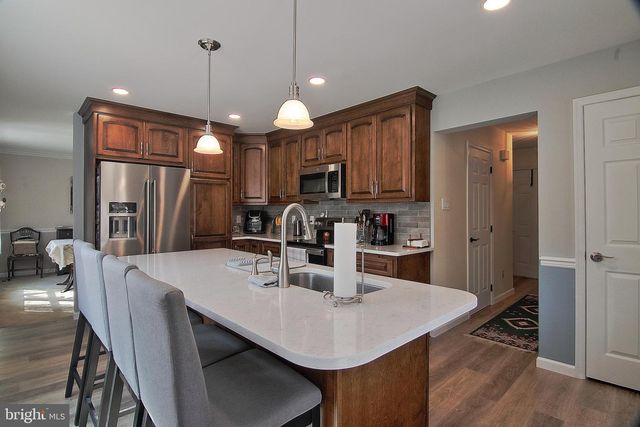 169 HENRY RD, Barto, PA 19504