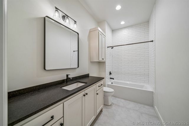 6342 N Blue Sage Drive, Owasso, OK 74055